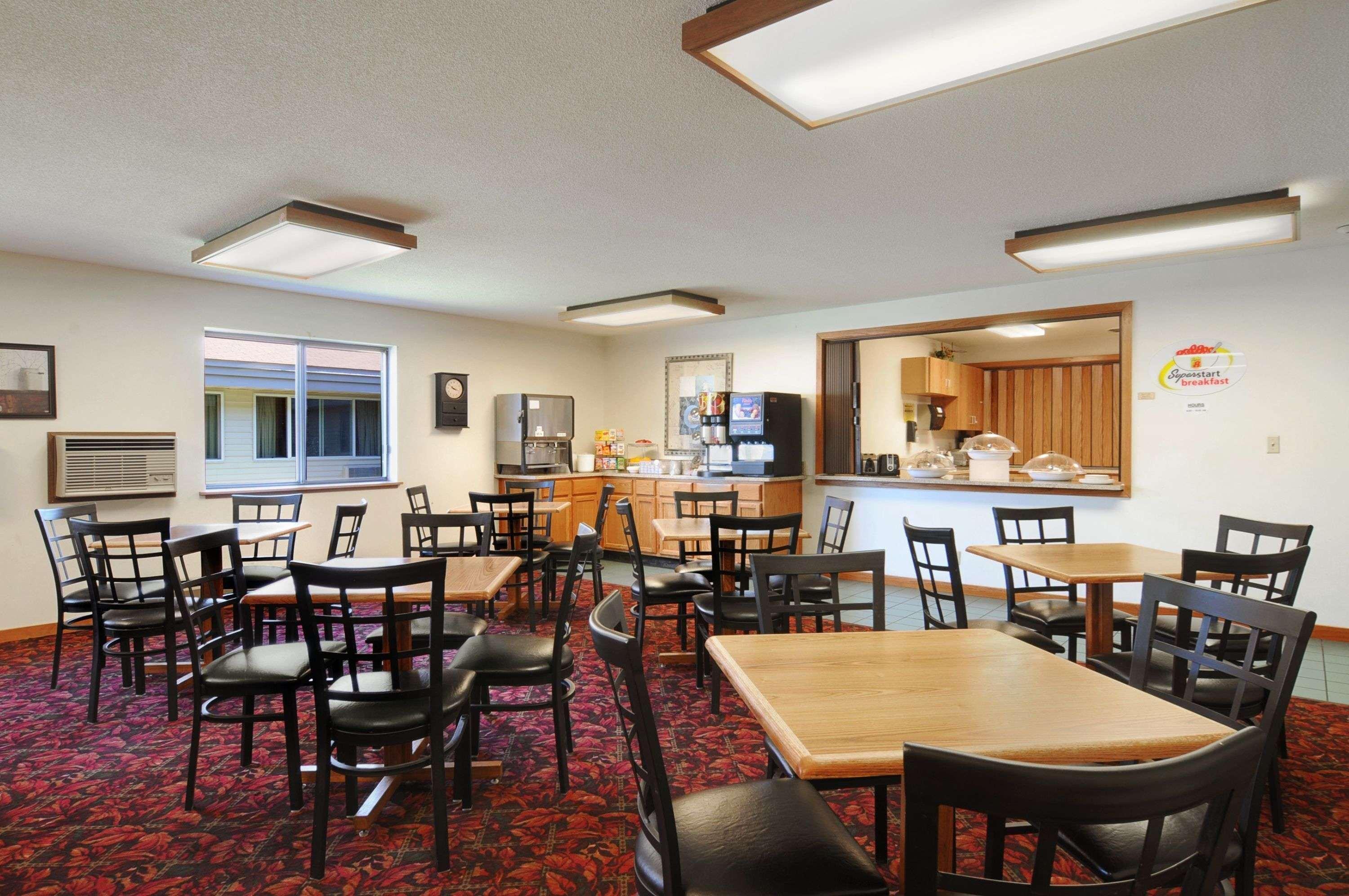 Super 8 By Wyndham La Crosse Hotel Buitenkant foto